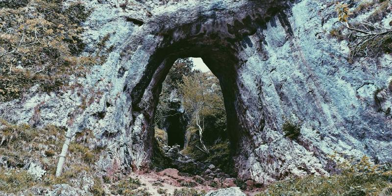 冰蓄冷 vs 水蓄冷:广东金鹰节能如何为区域供冷项目打造高性价比的绿色能源方案?